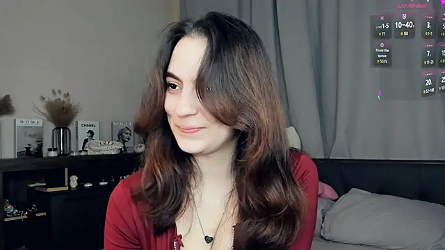 Snapshot of DracosMoon chatting on October 2025 07:09:02 AM DracosMoon online show from October 2025 07:09:02 AM