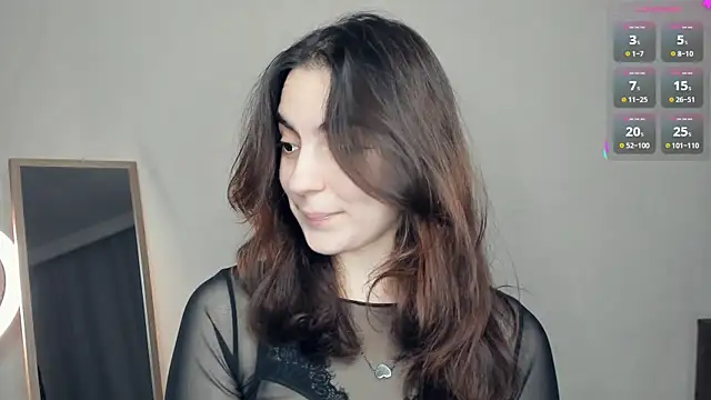 Snapshot of DracosMoon chatting on October 2025 10:05:02 AM DracosMoon online show from October 2025 10:05:02 AM