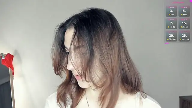 Snapshot of DracosMoon chatting on October 2025 07:09:01 AM DracosMoon online show from October 2025 07:09:01 AM