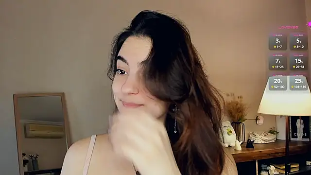 Snapshot of DracosMoon chatting on November 2025 07:09:01 AM DracosMoon online show from November 2025 07:09:01 AM