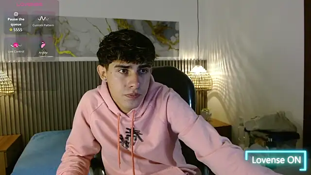 Snapshot of Dyla_n18 chatting on November 2025 07:34:02 PM Dyla n18 online show from November 2025 07:34:02 PM