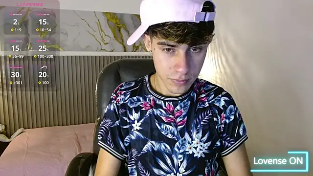 Snapshot of Dyla_n18 chatting on November 2025 07:46:02 PM Dyla n18 online show from November 2025 07:46:02 PM