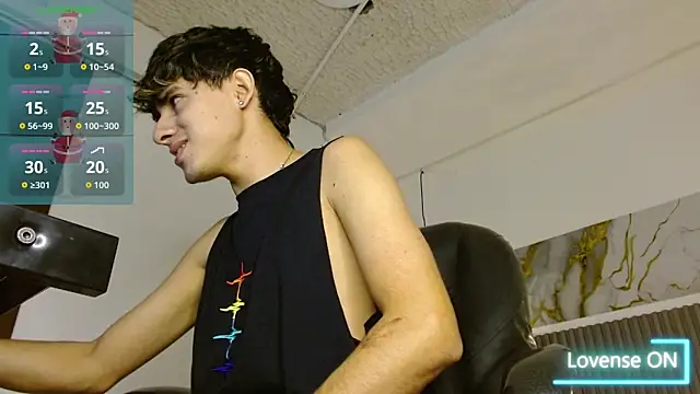 Snapshot of Dyla_n18 chatting on December 2025 07:51:02 PM Dyla n18 online show from December 2025 07:51:02 PM