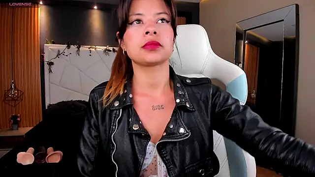 Snapshot of Antonella_Torres2 chatting on February 2025 03:25:02 AM Antonella Torres2 online show from February 2025 03:25:02 AM