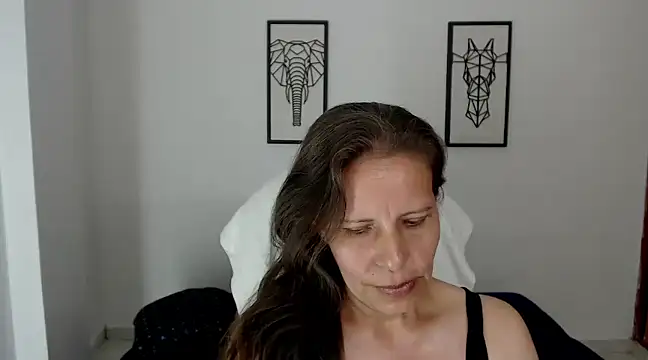 Milf karlye online show from December 2024 07:18:01 AM