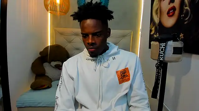 Snapshot of royce_ebony chatting on February 2026 02:50:02 AM royce ebony online show from February 2026 02:50:02 AM