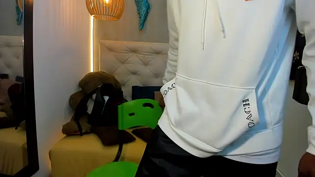 Snapshot of royce_ebony chatting on March 2026 02:27:02 AM royce ebony online show from March 2026 02:27:02 AM