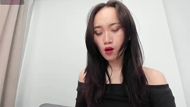 aenie online show from February 2025 05:10:01 AM