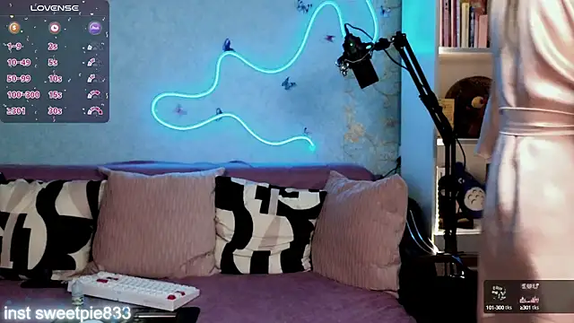 Snapshot of Anal_Girl_ chatting on February 2025 04:44:01 PM Anal Girl online show from February 2025 04:44:01 PM