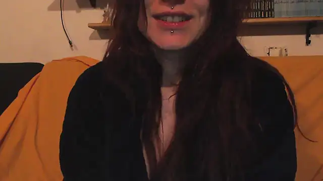 Snapshot of complicata_mente chatting on December 2024 02:09:02 AM complicata mente online show from December 2024 02:09:02 AM