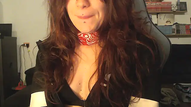 Snapshot of complicata_mente chatting on December 2024 09:29:02 PM complicata mente online show from December 2024 09:29:02 PM