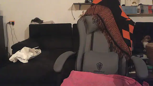 Snapshot of complicata_mente chatting on December 2024 12:20:01 AM complicata mente online show from December 2024 12:20:01 AM