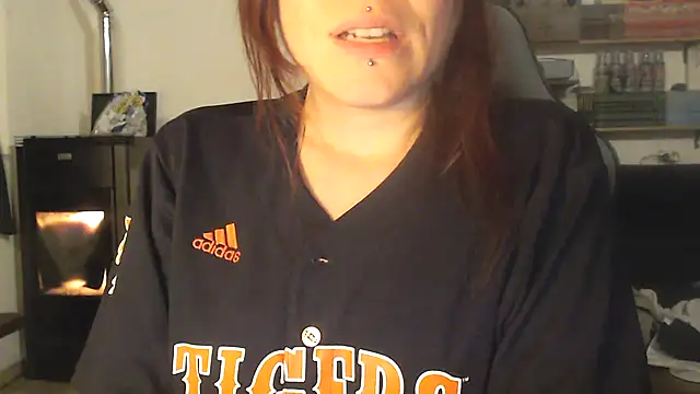 Snapshot of complicata_mente chatting on January 2025 08:48:02 PM complicata mente online show from January 2025 08:48:02 PM