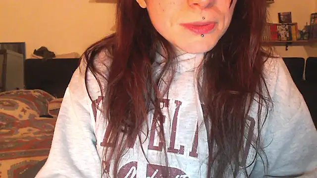 Snapshot of complicata_mente chatting on January 2025 07:06:02 PM complicata mente online show from January 2025 07:06:02 PM