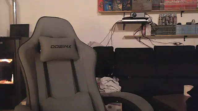 Snapshot of complicata_mente chatting on January 2025 11:24:01 PM complicata mente online show from January 2025 11:24:01 PM