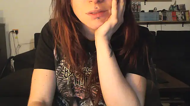 Snapshot of complicata_mente chatting on January 2025 04:40:01 PM complicata mente online show from January 2025 04:40:01 PM