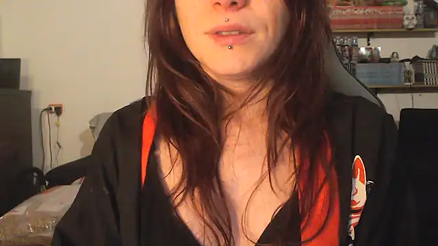 Snapshot of complicata_mente chatting on January 2025 11:10:01 PM complicata mente online show from January 2025 11:10:01 PM