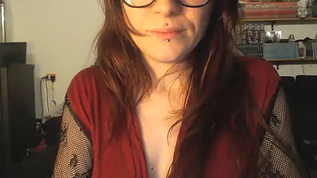 Snapshot of complicata_mente chatting on January 2025 09:29:02 PM complicata mente online show from January 2025 09:29:02 PM