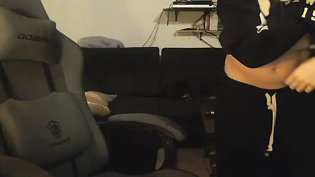 Snapshot of complicata_mente chatting on January 2025 08:54:01 PM complicata mente online show from January 2025 08:54:01 PM