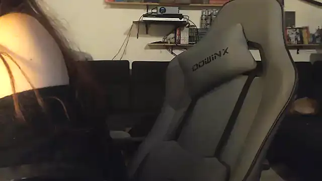 Snapshot of complicata_mente chatting on February 2025 07:09:02 AM complicata mente online show from February 2025 07:09:02 AM