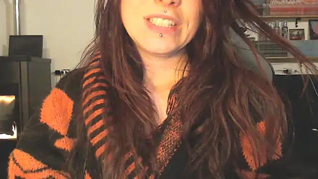 Snapshot of complicata_mente chatting on March 2025 05:39:01 PM complicata mente online show from March 2025 05:39:01 PM