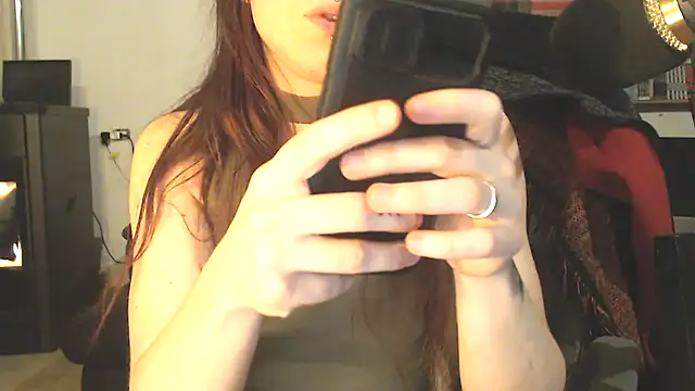 Snapshot of complicata_mente chatting on March 2025 06:01:01 PM complicata mente online show from March 2025 06:01:01 PM