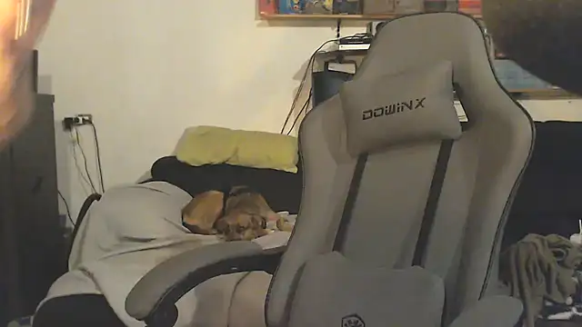 Snapshot of complicata_mente chatting on March 2025 03:21:02 AM complicata mente online show from March 2025 03:21:02 AM