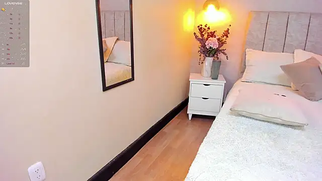 tutu milf online show from March 2025 07:11:02 PM