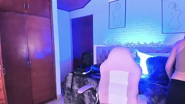 Snapshot of Kitty_Pam chatting on April 2026 08:56:01 PM Kitty Pam online show from April 2026 08:56:01 PM