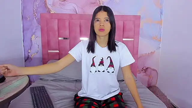 LizzMartin online show from December 2024 07:11:02 PM