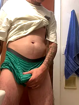 Snapshot of Ferrrl12 chatting on October 2025 09:04:02 PM Ferrrl12 online show from October 2025 09:04:02 PM