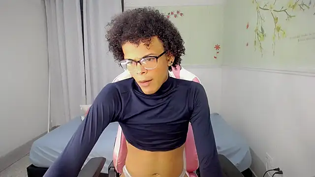 rose Skinny  online show from December 2025 06:06:01 AM