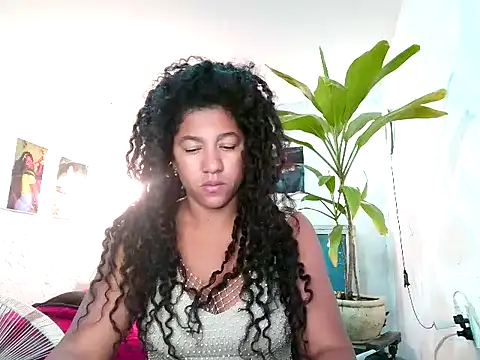 Snapshot of bellacrespalatina chatting on March 2026 01:27:02 PM bellacrespalatina online show from March 2026 01:27:02 PM