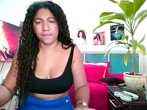 Snapshot of bellacrespalatina chatting on March 2026 04:45:02 PM bellacrespalatina online show from March 2026 04:45:02 PM