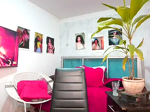 Snapshot of bellacrespalatina chatting on March 2026 02:17:01 PM bellacrespalatina online show from March 2026 02:17:01 PM