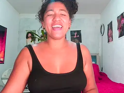 Snapshot of bellacrespalatina chatting on April 2026 02:44:01 AM bellacrespalatina online show from April 2026 02:44:01 AM