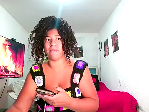 Snapshot of bellacrespalatina chatting on April 2026 07:06:01 PM bellacrespalatina online show from April 2026 07:06:01 PM