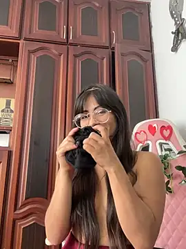 Snapshot of Jade_Zephyra chatting on March 2026 09:43:01 PM Jade Zephyra online show from March 2026 09:43:01 PM