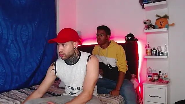 Snapshot of _tatho_perovich_ chatting on February 2025 01:02:01 AM tatho perovich online show from February 2025 01:02:01 AM