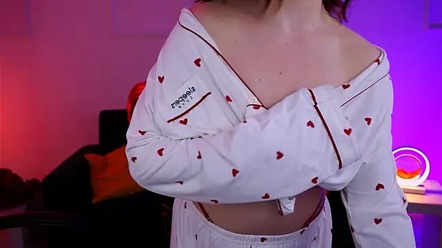 Snapshot of AnnTerry_ chatting on February 2025 02:33:02 PM AnnTerry online show from February 2025 02:33:02 PM