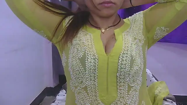 Snapshot of cutie-taara chatting on December 2025 03:22:01 AM cutie-taara online show from December 2025 03:22:01 AM