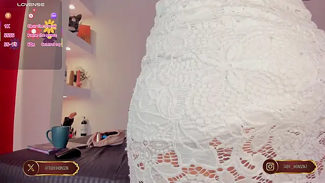 TabyJhonson online show from September 2025 12:39:01 PM