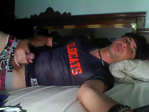 Snapshot of frank32love chatting on October 2025 12:50:01 PM frank32love online show from October 2025 12:50:01 PM