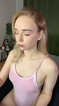 Snapshot of Eva_Millss chatting on December 2024 07:11:02 PM Eva Millss online show from December 2024 07:11:02 PM