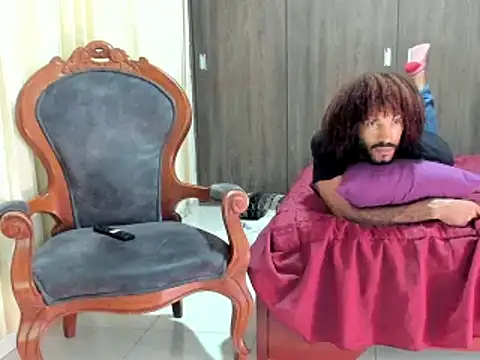 KarlMarley1 online show from September 2025 12:51:02 PM