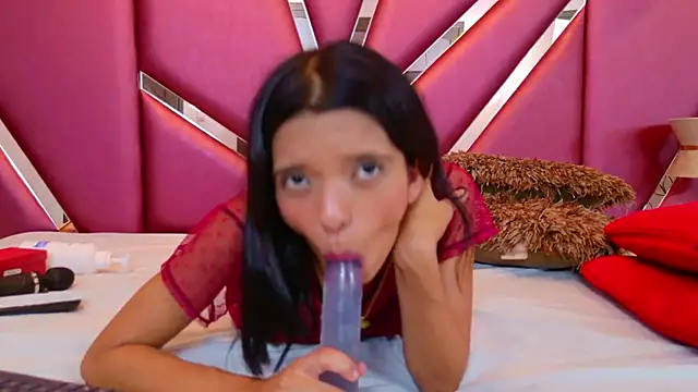 Snapshot of RebecaRelish chatting on January 2025 04:48:02 AM RebecaRelish online show from January 2025 04:48:02 AM