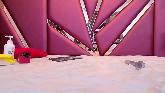 Snapshot of RebecaRelish chatting on February 2025 06:51:02 AM RebecaRelish online show from February 2025 06:51:02 AM