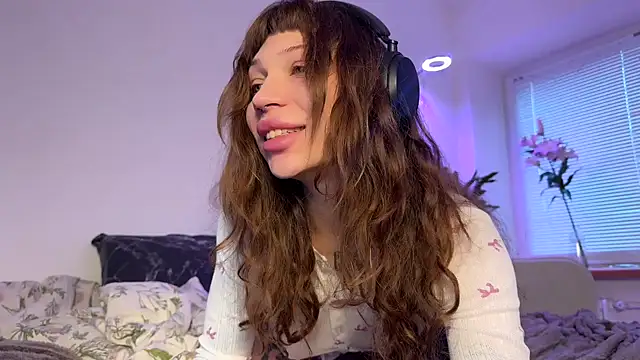 PaulaPratt online show from December 2025 10:57:02 AM