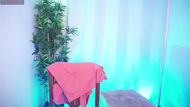 Snapshot of Tony_Wylie chatting on January 2026 06:24:01 PM Tony Wylie online show from January 2026 06:24:01 PM