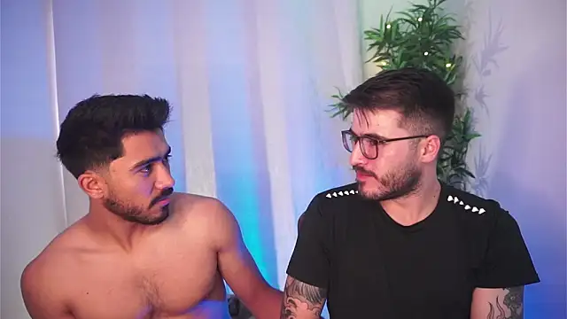 Snapshot of Tony_Wylie chatting on February 2026 08:57:02 PM Tony Wylie online show from February 2026 08:57:02 PM